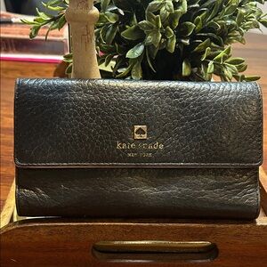 Kate Spade Southport Avenue Sandra Black pebbled Leather Wallet